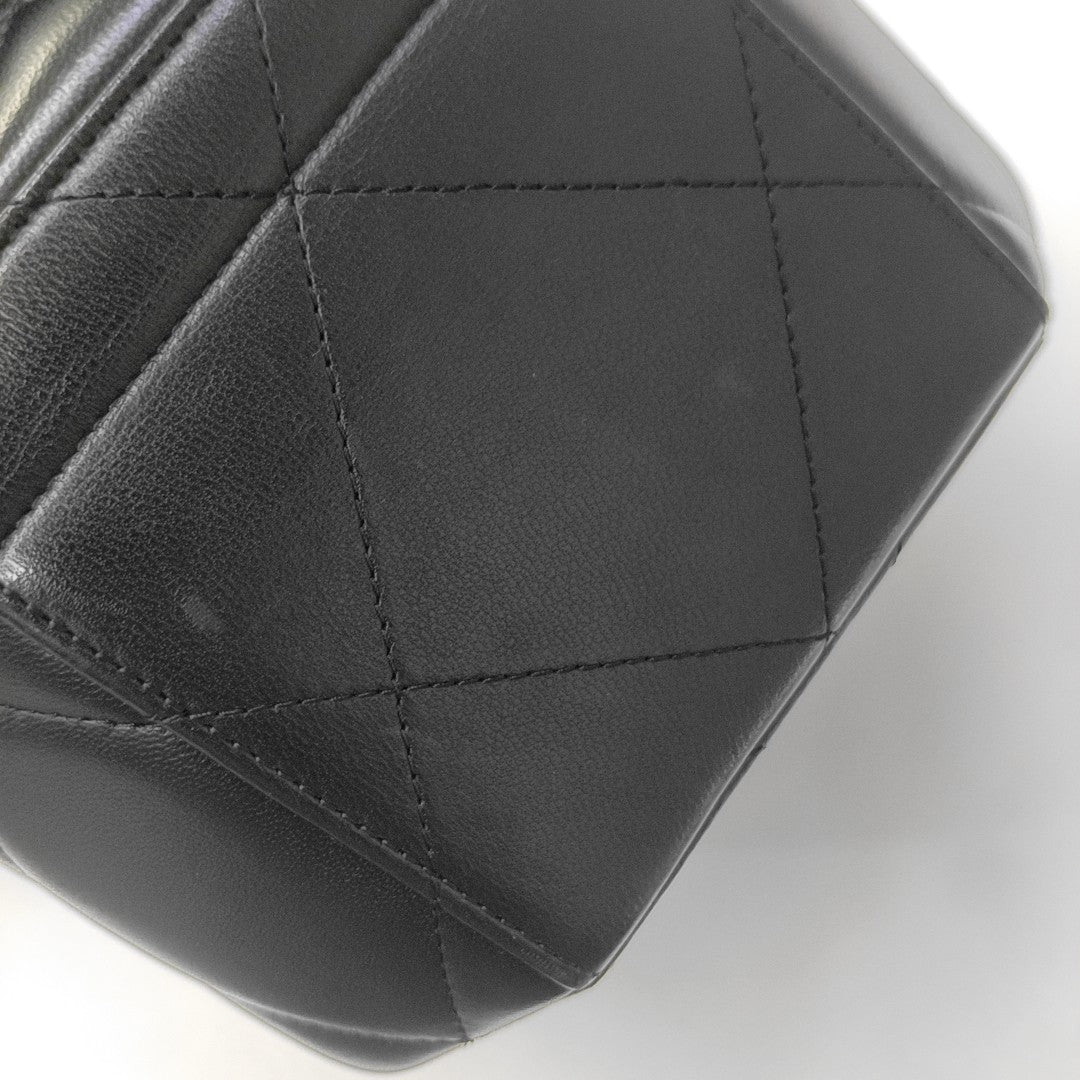 VANITY CASE Small Quilted Lambskin Black