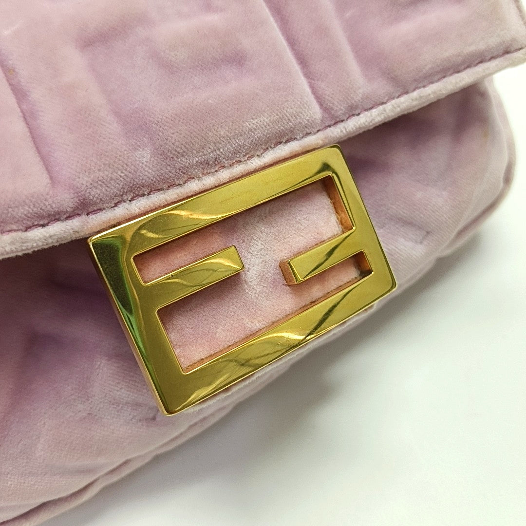 Authenticated pre-owned  Baguette Mini Fabric Pink - Shoulder Bag at Looply