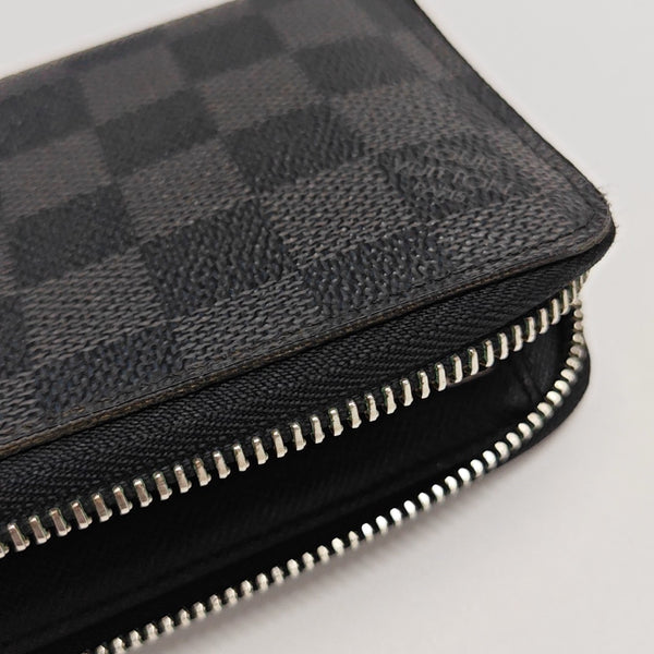 ZIPPY Damier Graphite Coated Canvas Gray Wallet