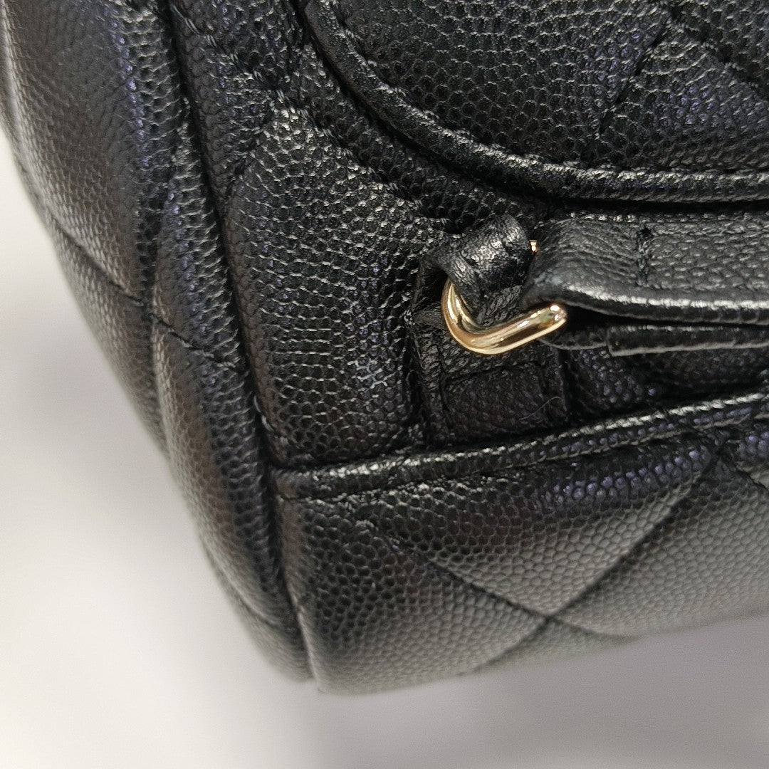 URBAN SPIRIT Quilted Grained Calfskin Black