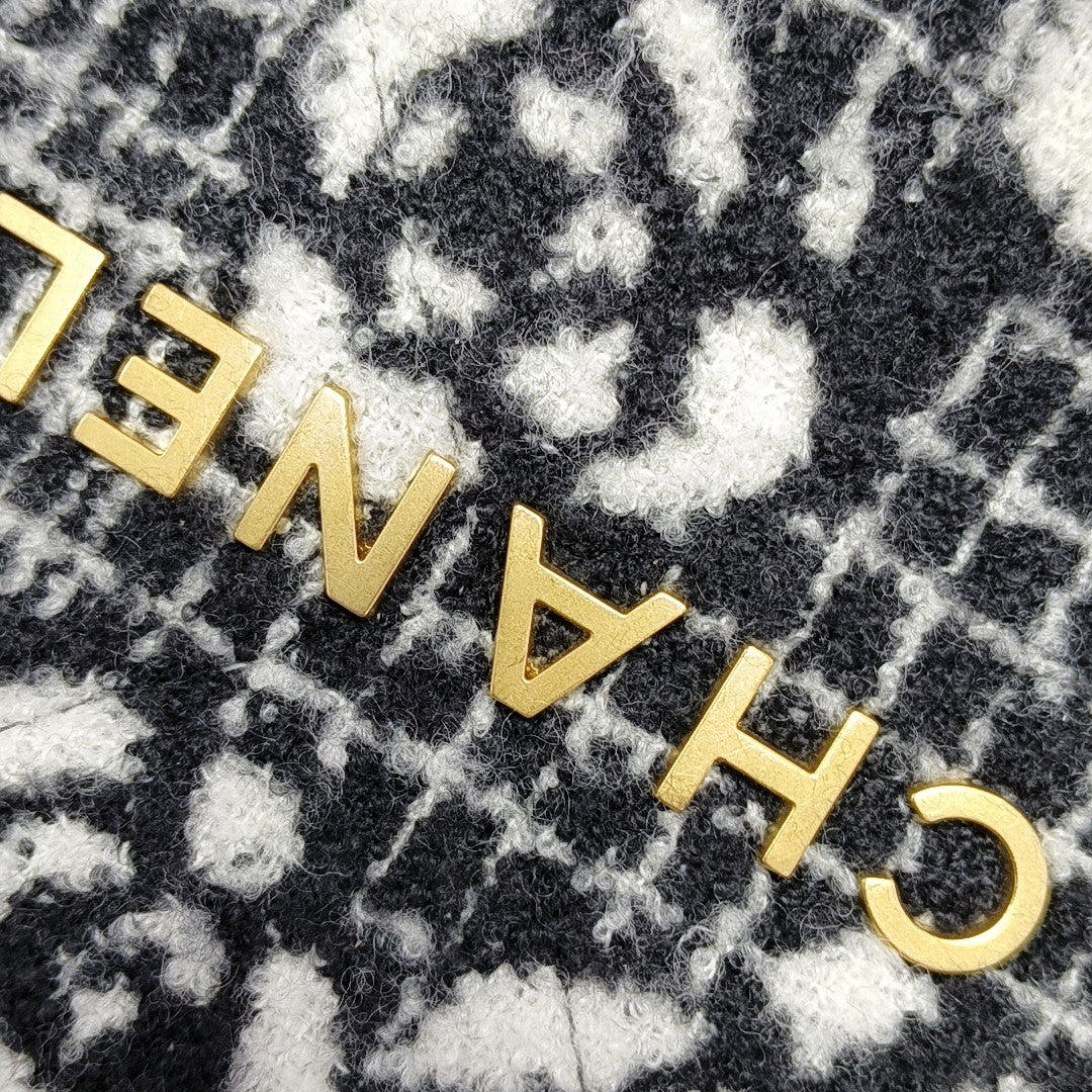 CHANEL 22 Small Fabric Multicolor