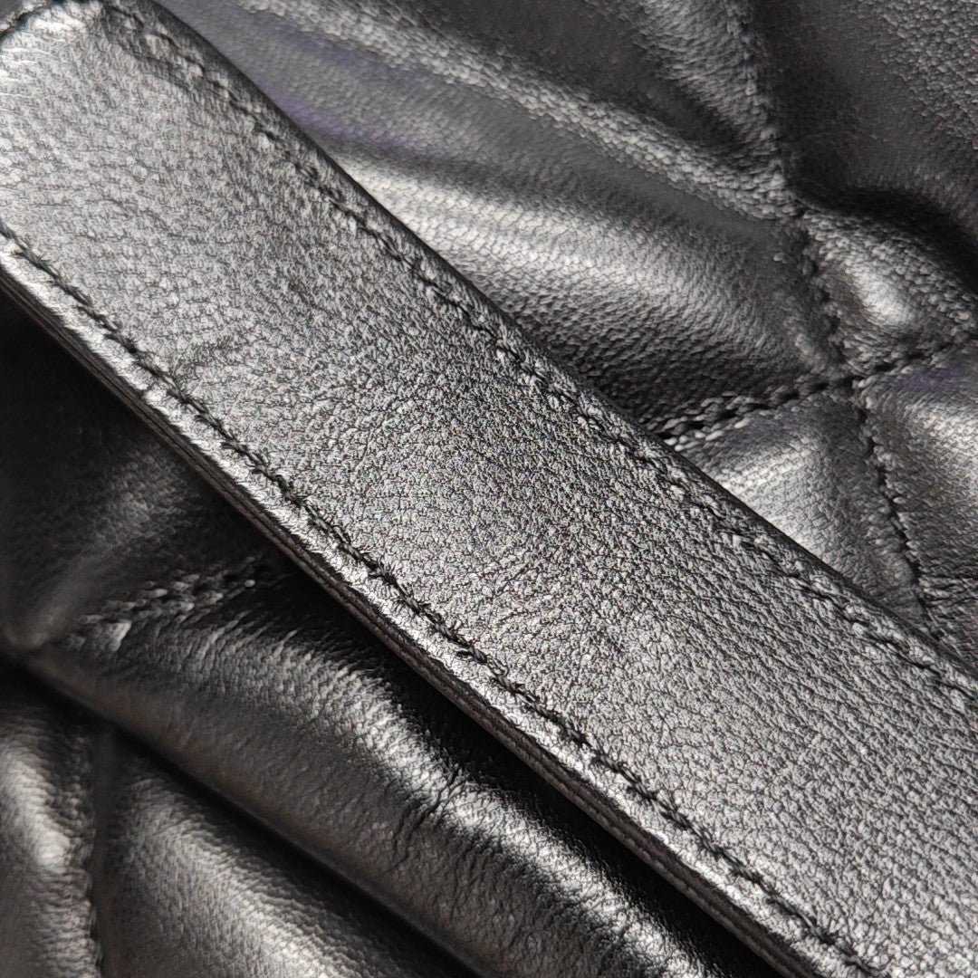 CHANEL 19 Medium Quilted Lambskin Black