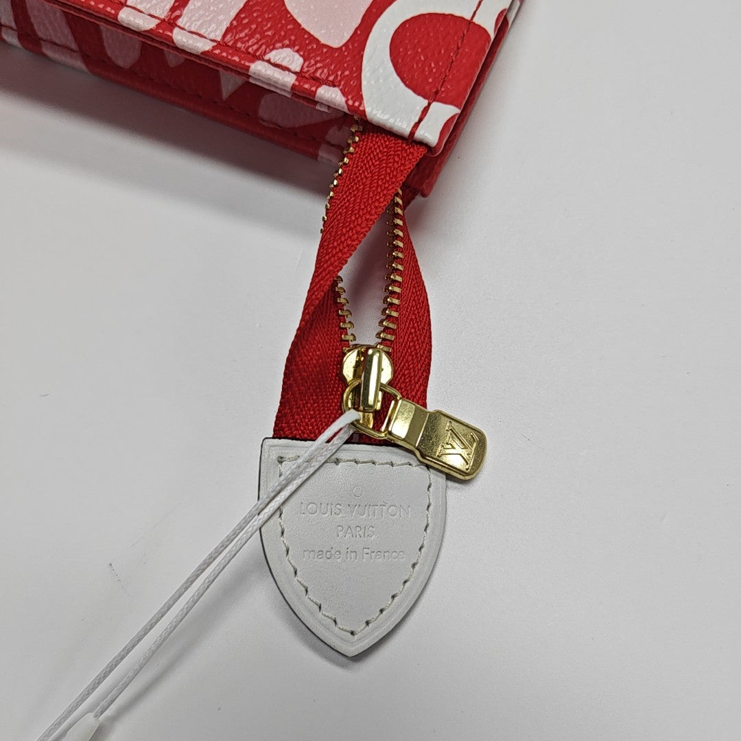 TOILET POCKET 26 Coated Canvas Red