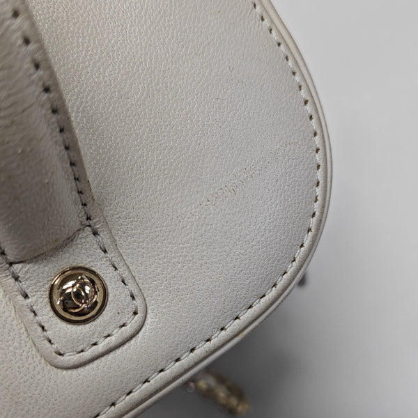 VINTAGE COSMETIC BAGS Quilted Lambskin White