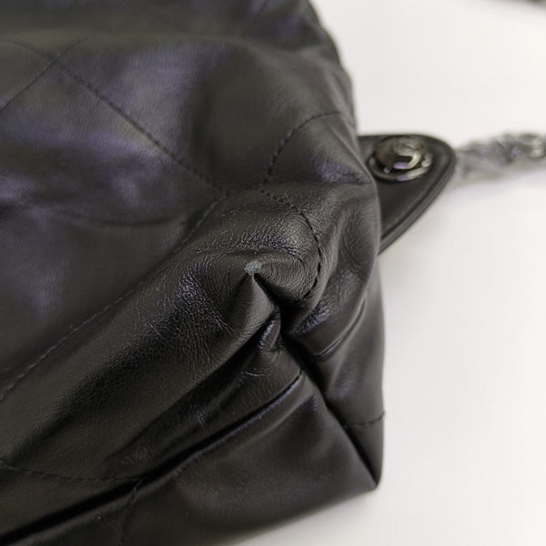 CHANEL 22 Small Quilted Calfskin Black