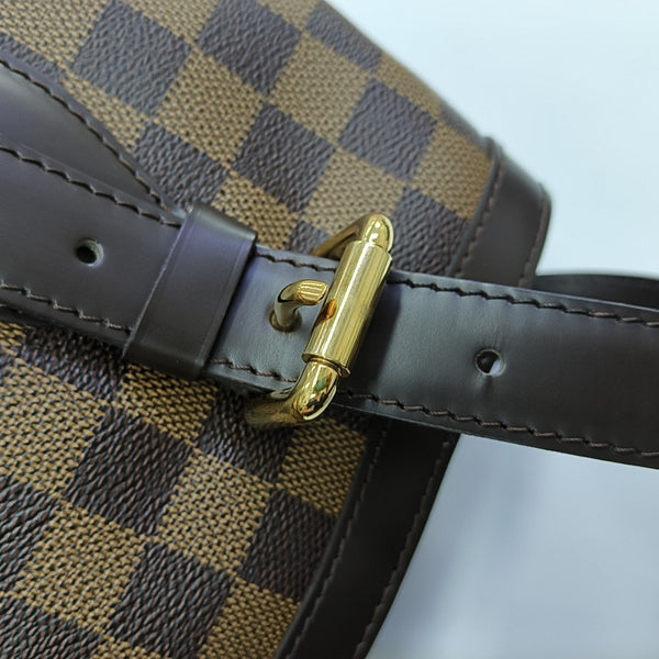 HAMPSTEAD MM Damier Ebene Coated Canvas Brown