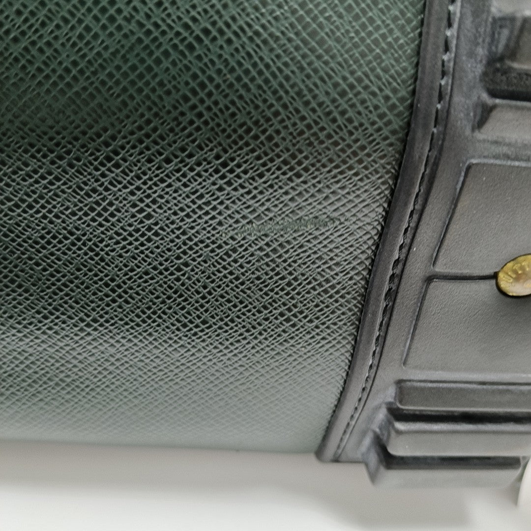 SATELLITE 53 Calfskin Green