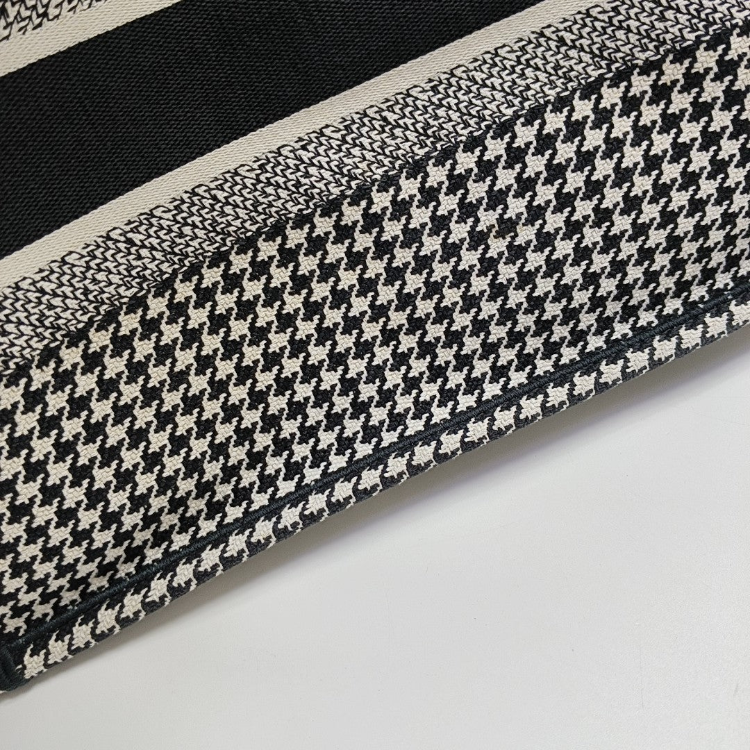 Book Tote Medium Canvas Multicolor