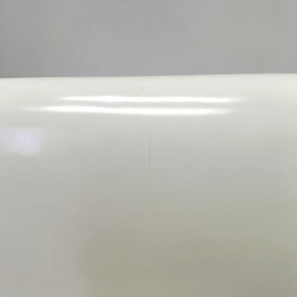 Authenticated pre-owned  CLASSIC BOX Medium Calfskin White - Shoulder Bag at Looply