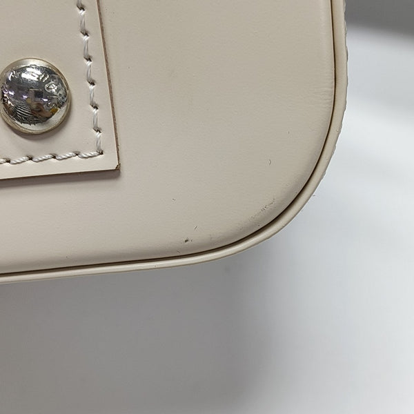 Authenticated pre-owned  ALMA BB Epi Beige - Shoulder Bag at Looply