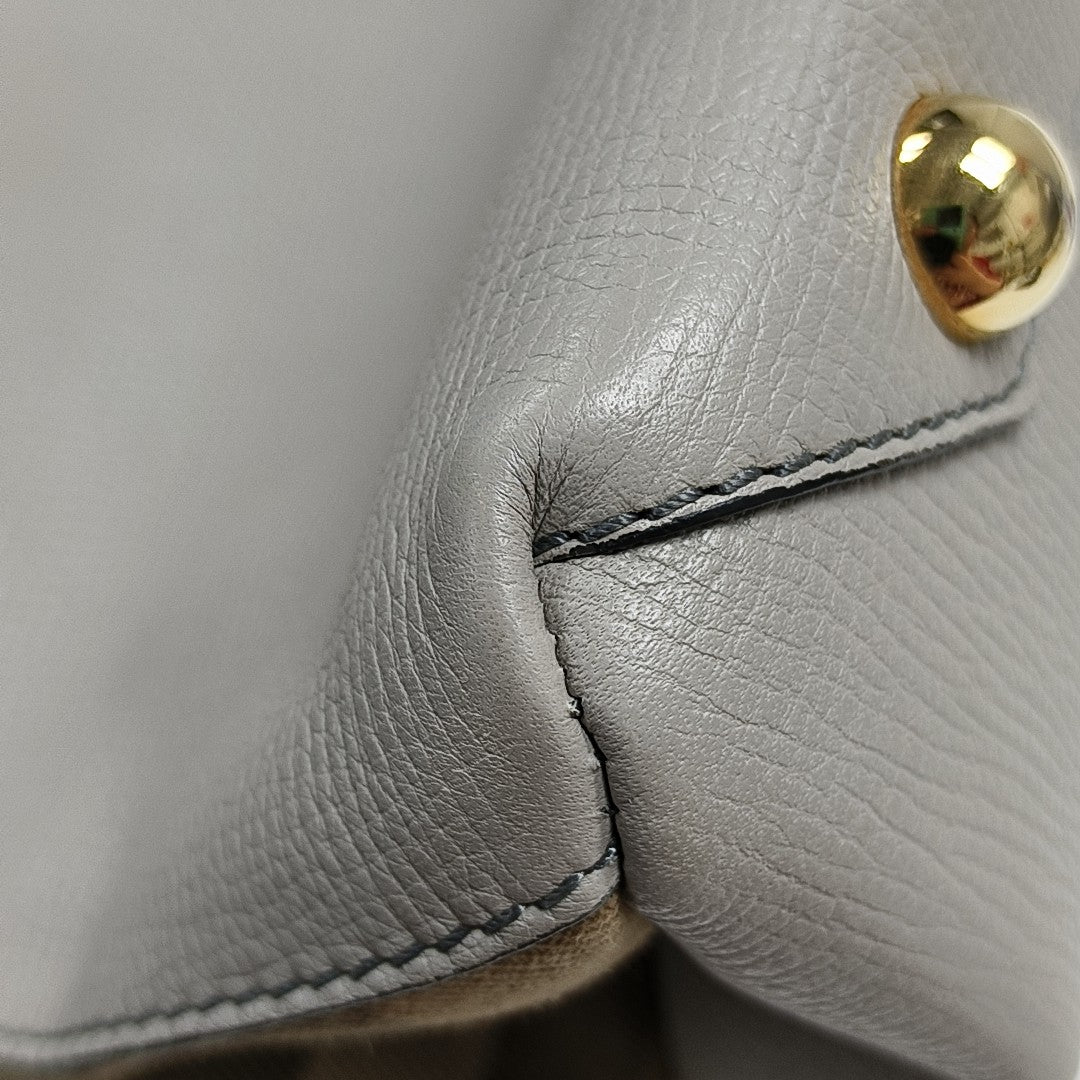 The Banner Medium Calfskin Gray
