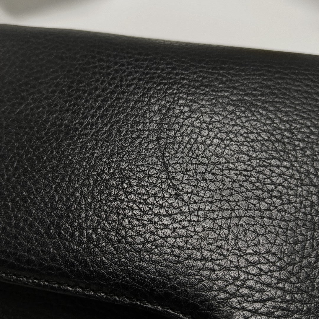 Interlocking G Large Calfskin Black
