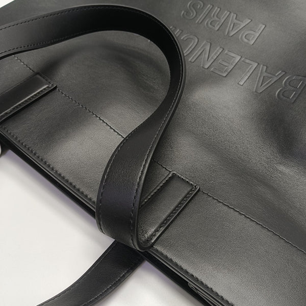 DUTY FREE North-South Calfskin Black