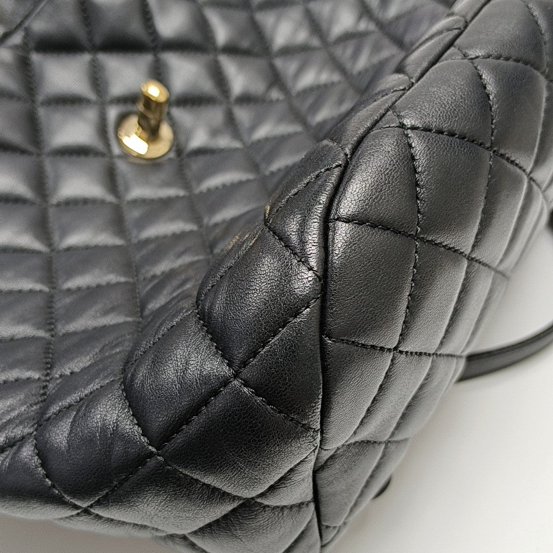 URBAN SPIRIT Small Quilted Lambskin Black