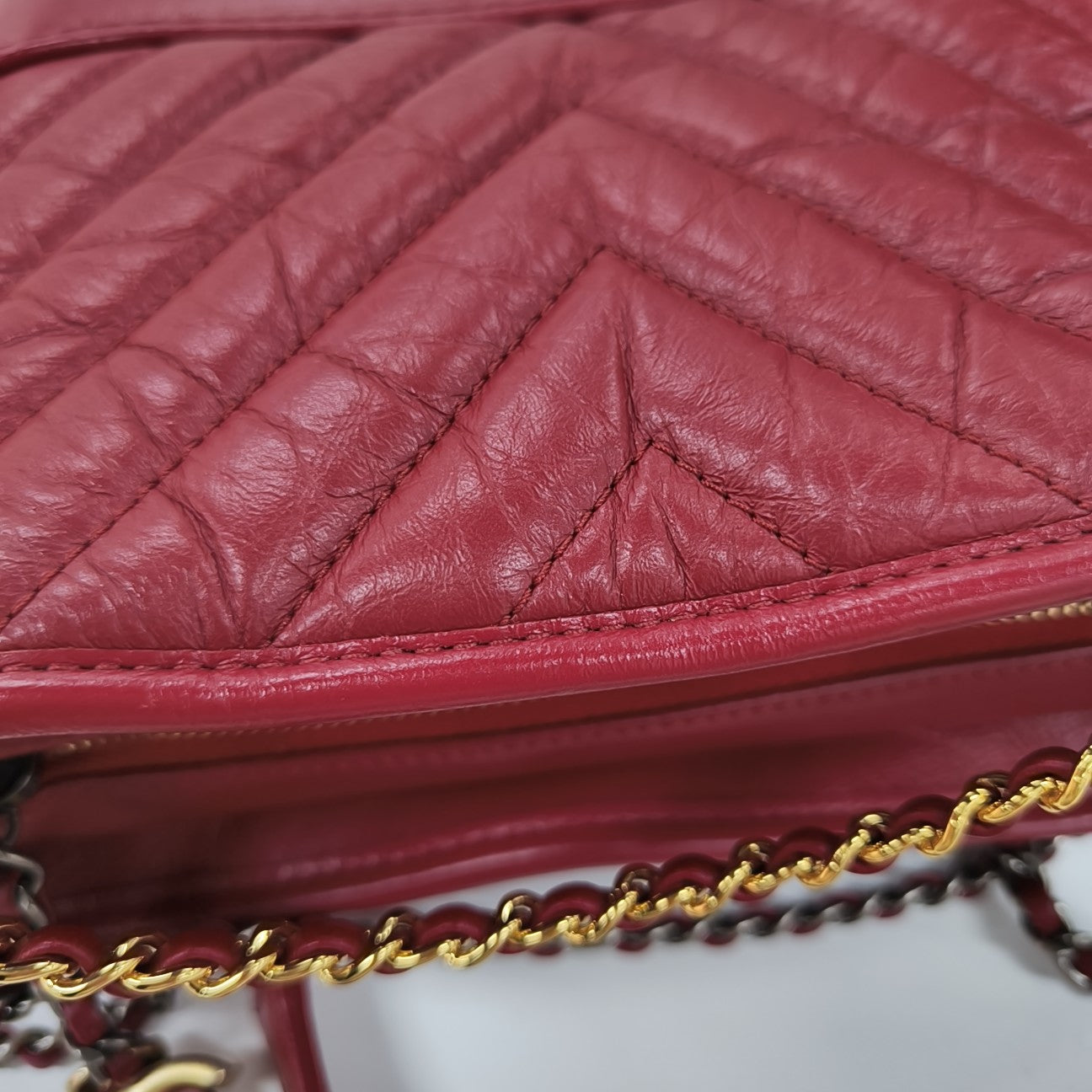 GABRIELLE Small Chevron Calfskin Red