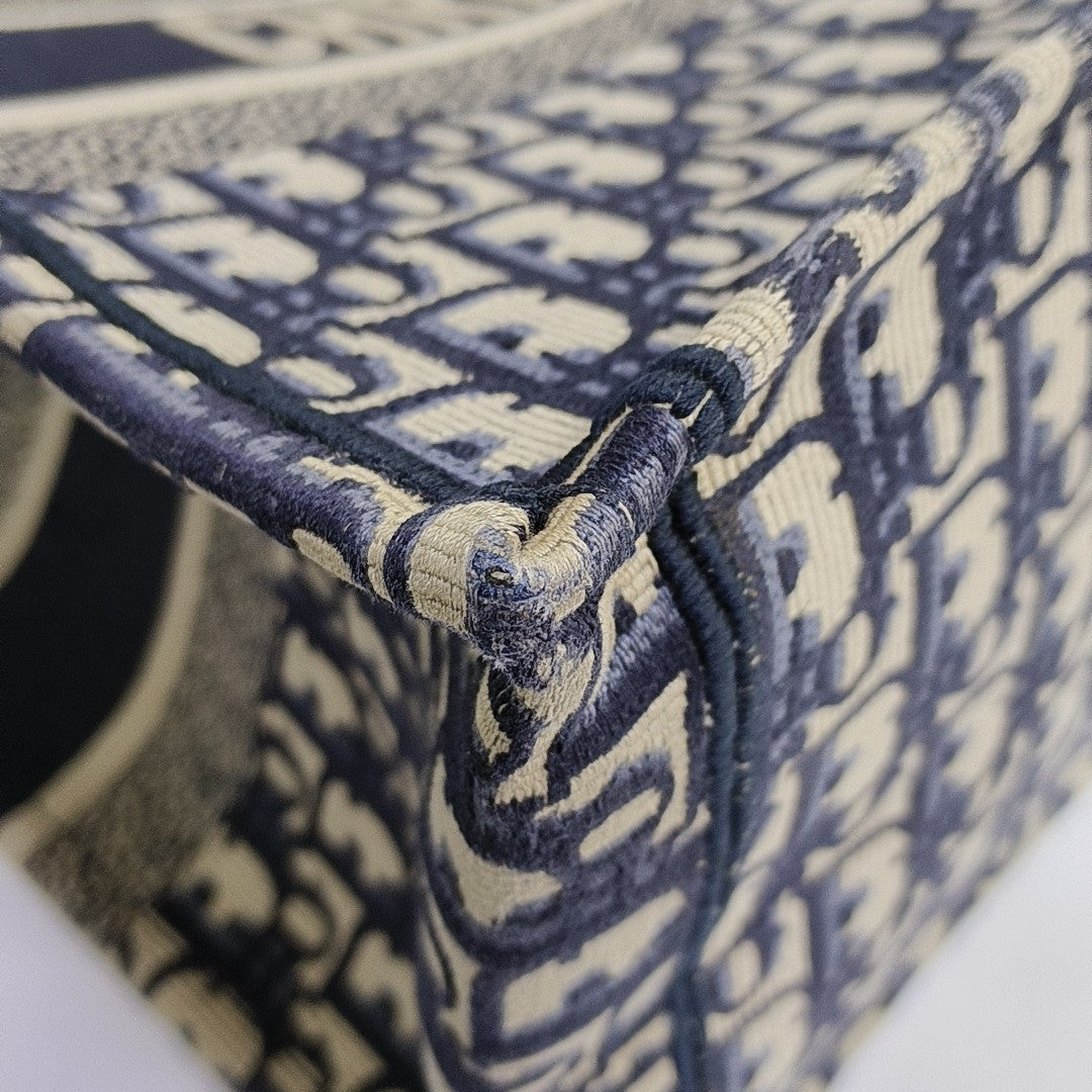 Book Tote Medium Oblique Canvas Blue