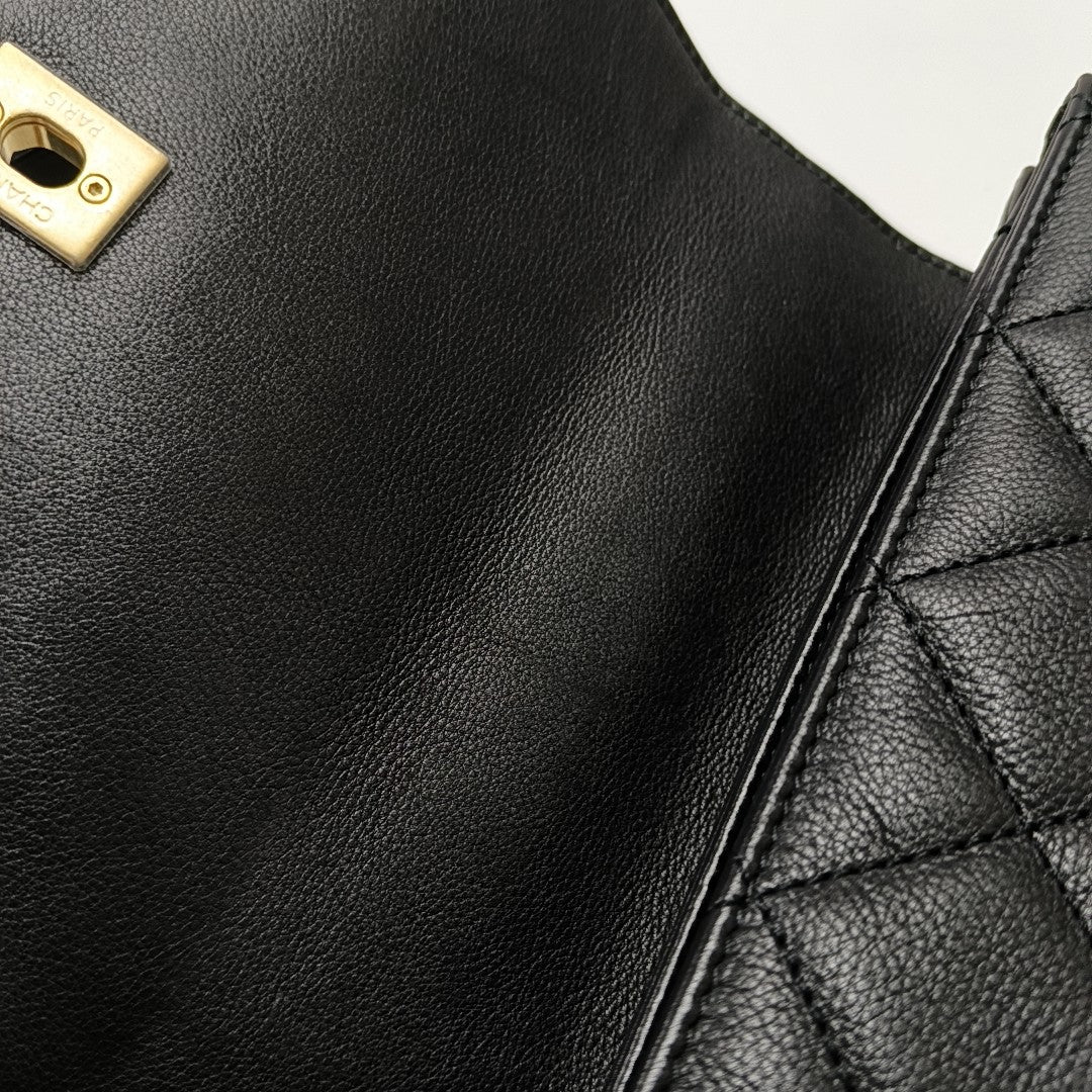Quilted Calfskin Shoulder Bag Black