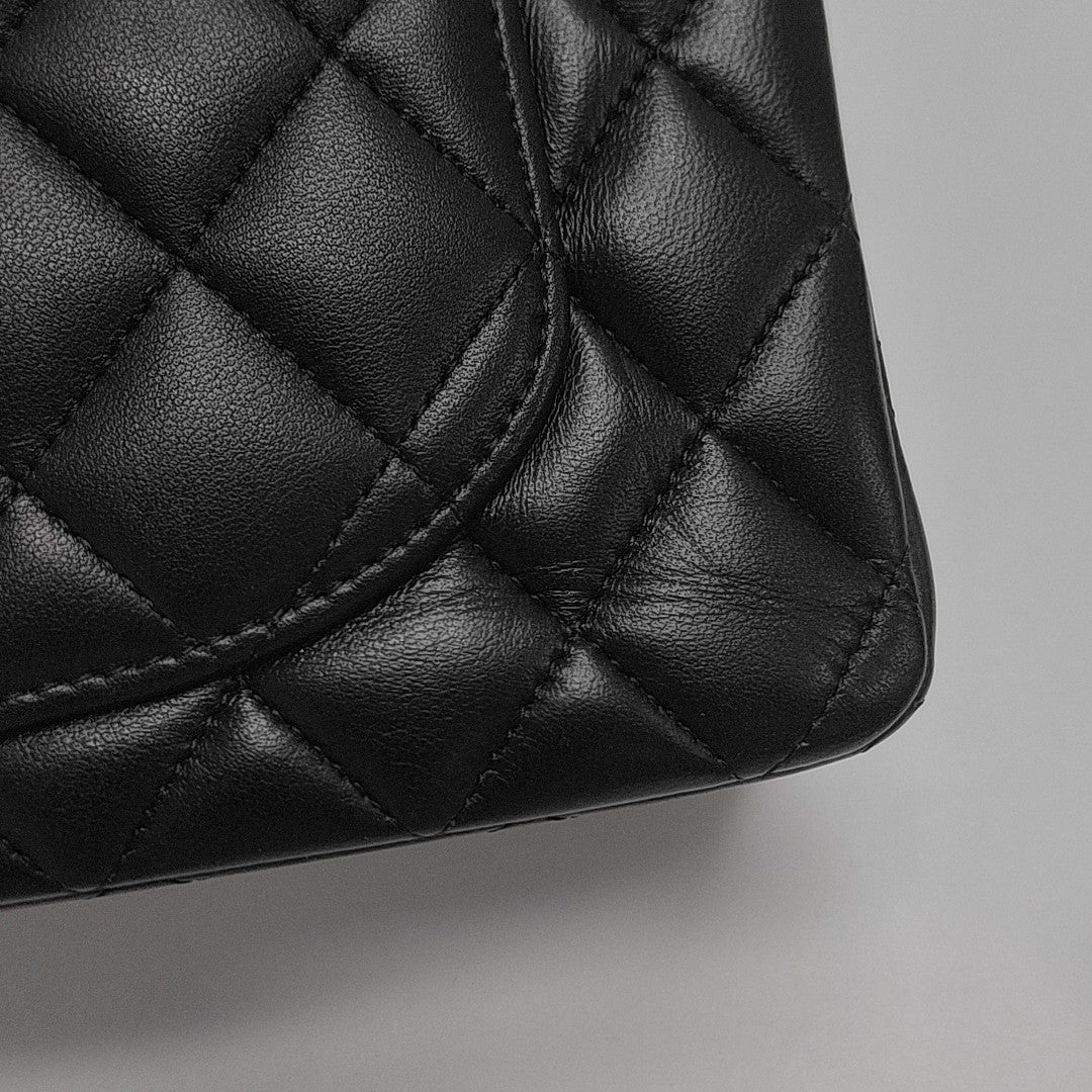 CLASSIC FLAP Mini Quilted Lambskin Black