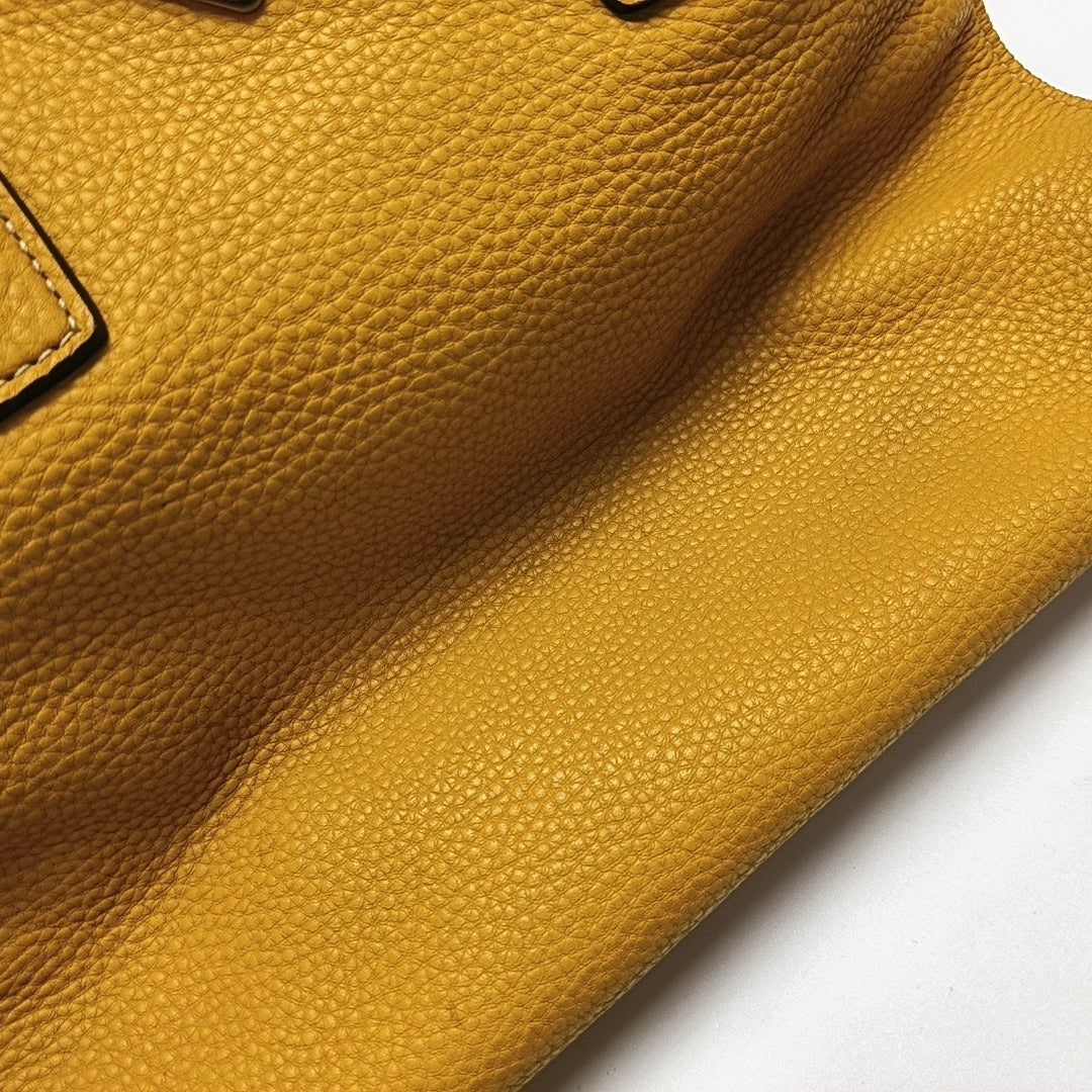 Authenticated pre-owned  Double Calfskin Yellow - Tote Bag at Looply
