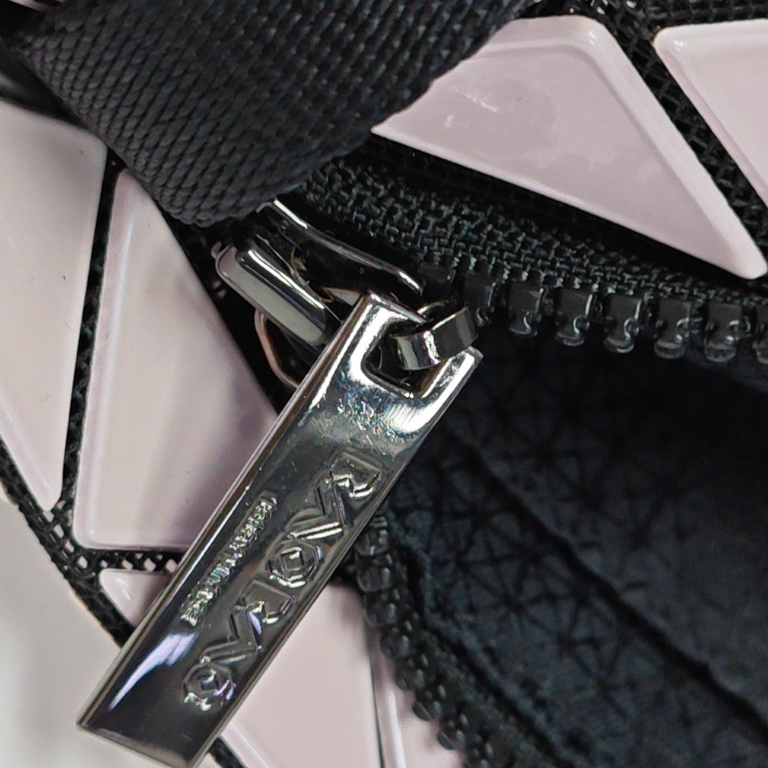 Special Material Shoulder Bag Pink