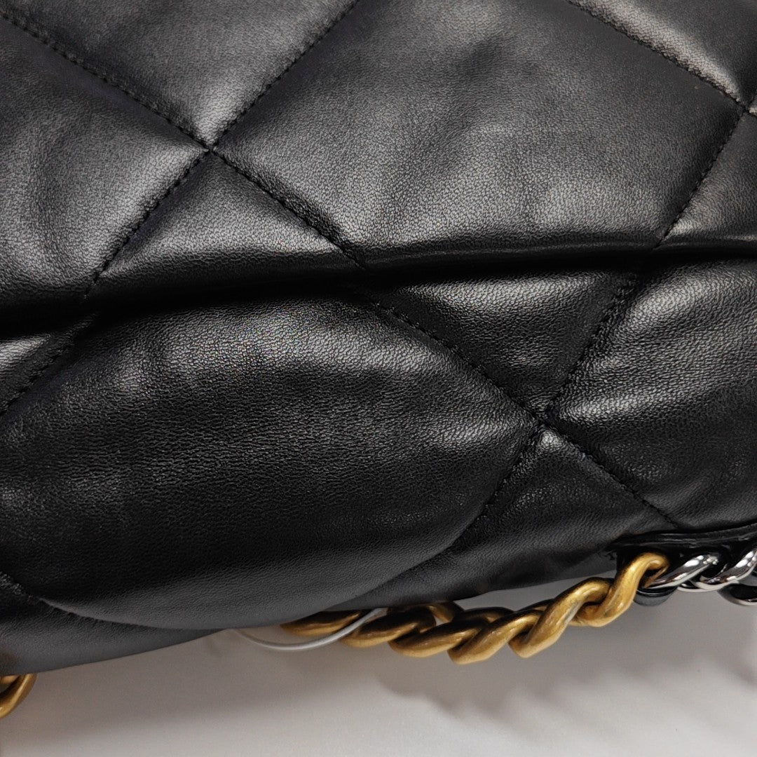 CHANEL 19 Small Quilted Lambskin Black