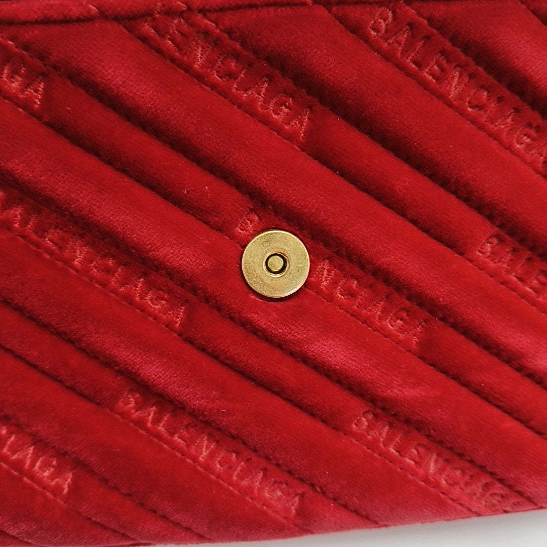 BB Velvet Red