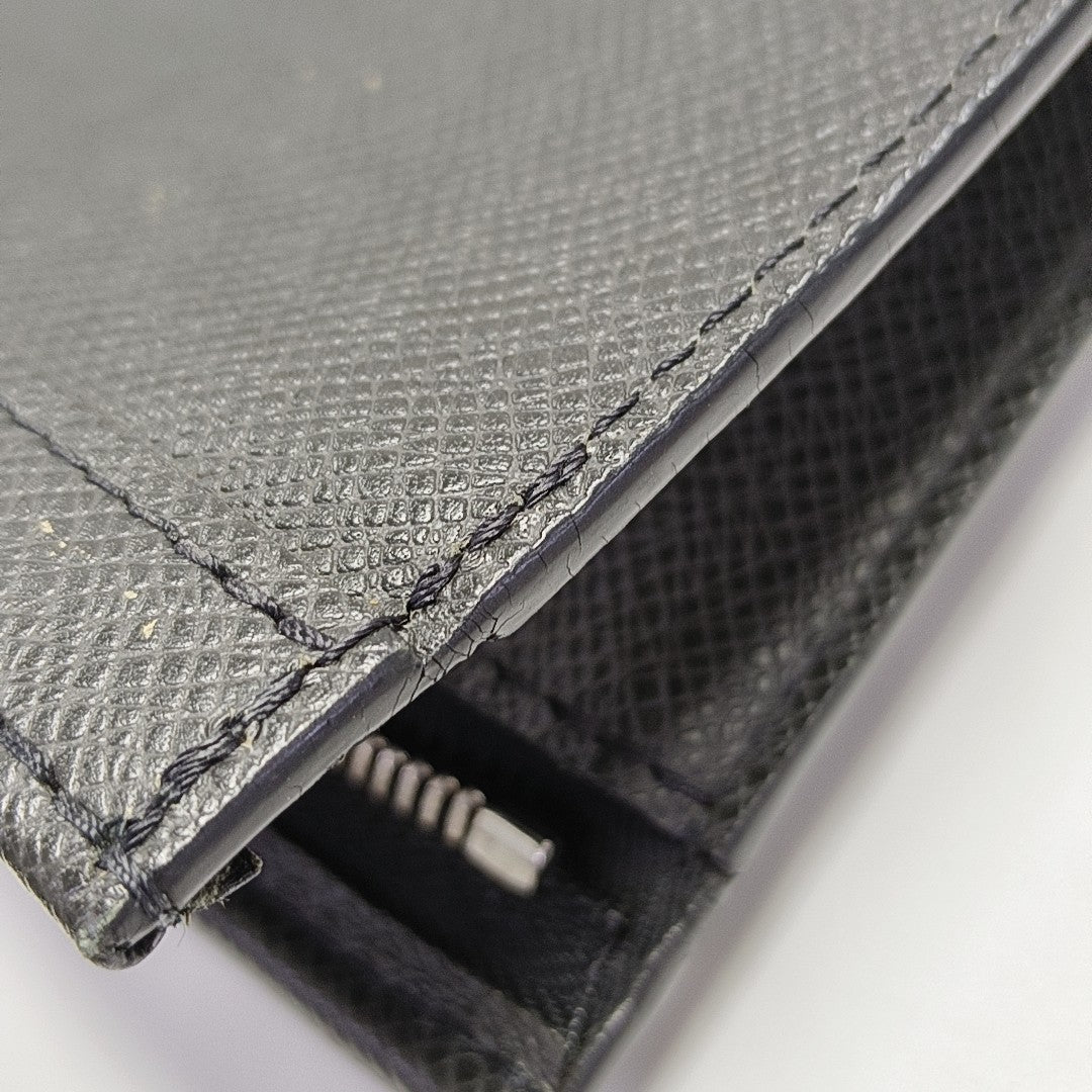 Pochette Voyag MM Calfskin Black