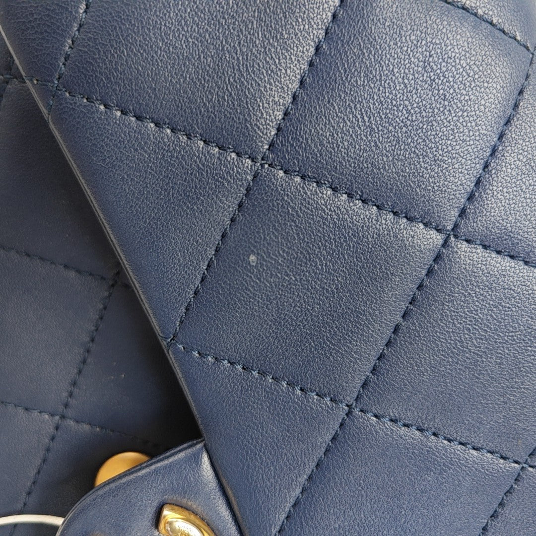 IN THE LOOP Quilted Lambskin Blue