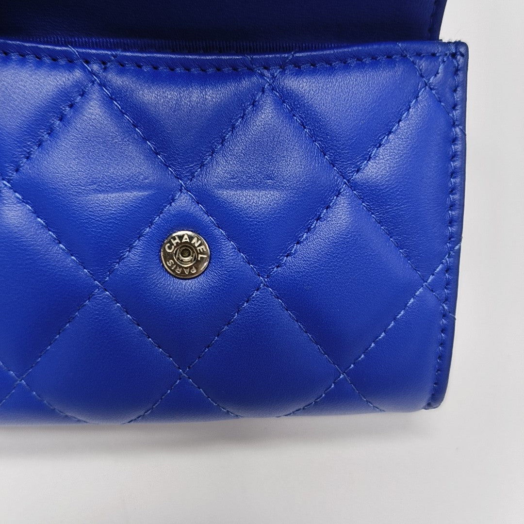CLASSIC FLAP Quilted Lambskin Blue Card Holder