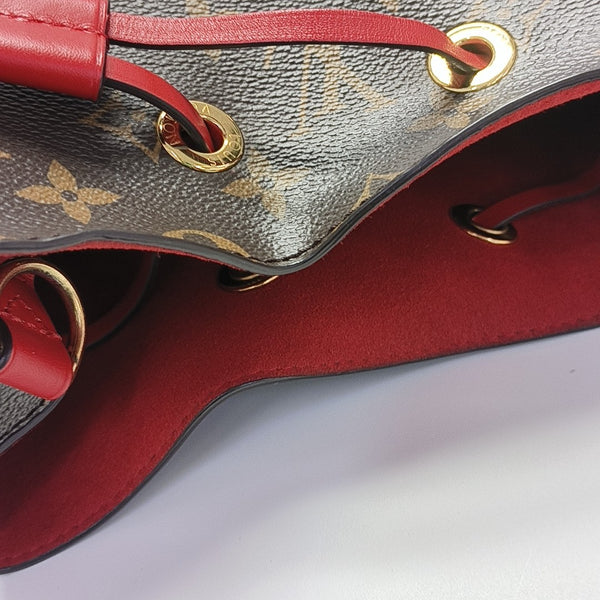 NÉONOÉ MM Monogram Coated Canvas Brown