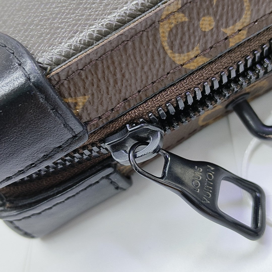 WALLET TRUNK Monogram Calfskin Gray