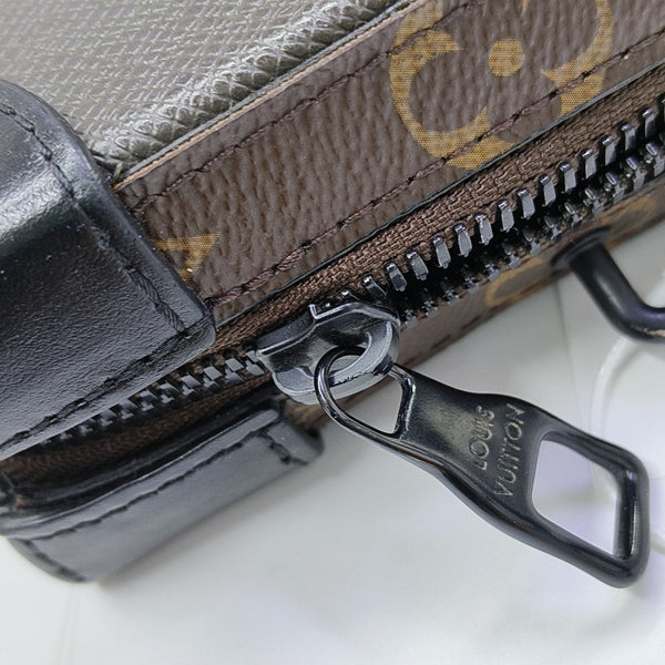 WALLET TRUNK Monogram Calfskin Gray