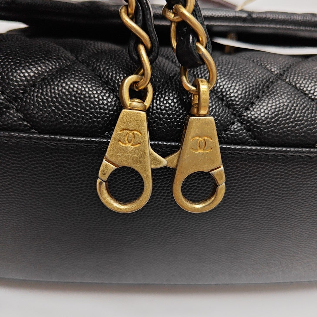 COCO HANDLE Medium Quilted Grained Calfskin Black