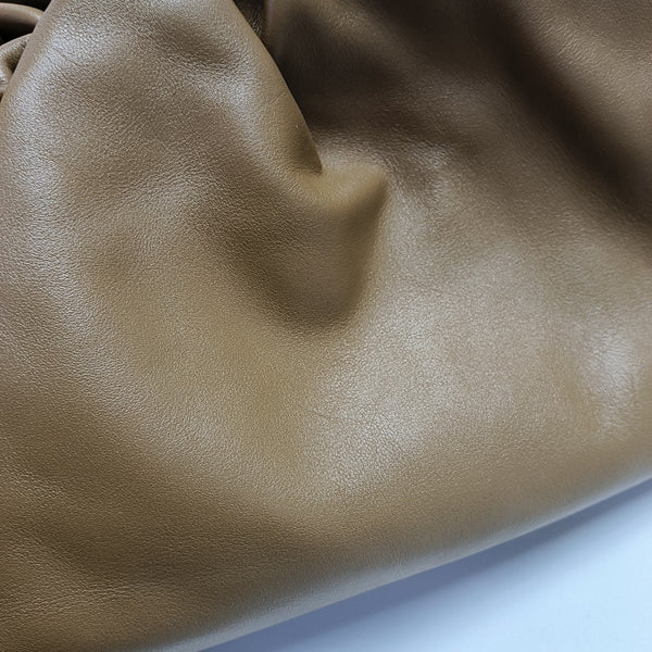 The Pouch Large Calfskin Brown