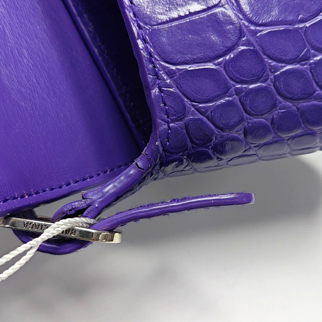 Authenticated pre-owned  Hourglass Calfskin Purple - Shoulder Bag at Looply