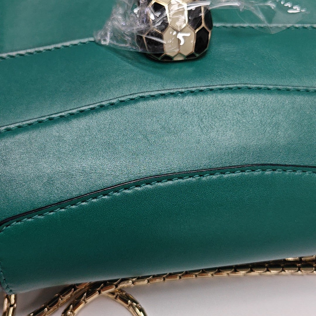 SERPENTI FOREVER Medium Calfskin Green