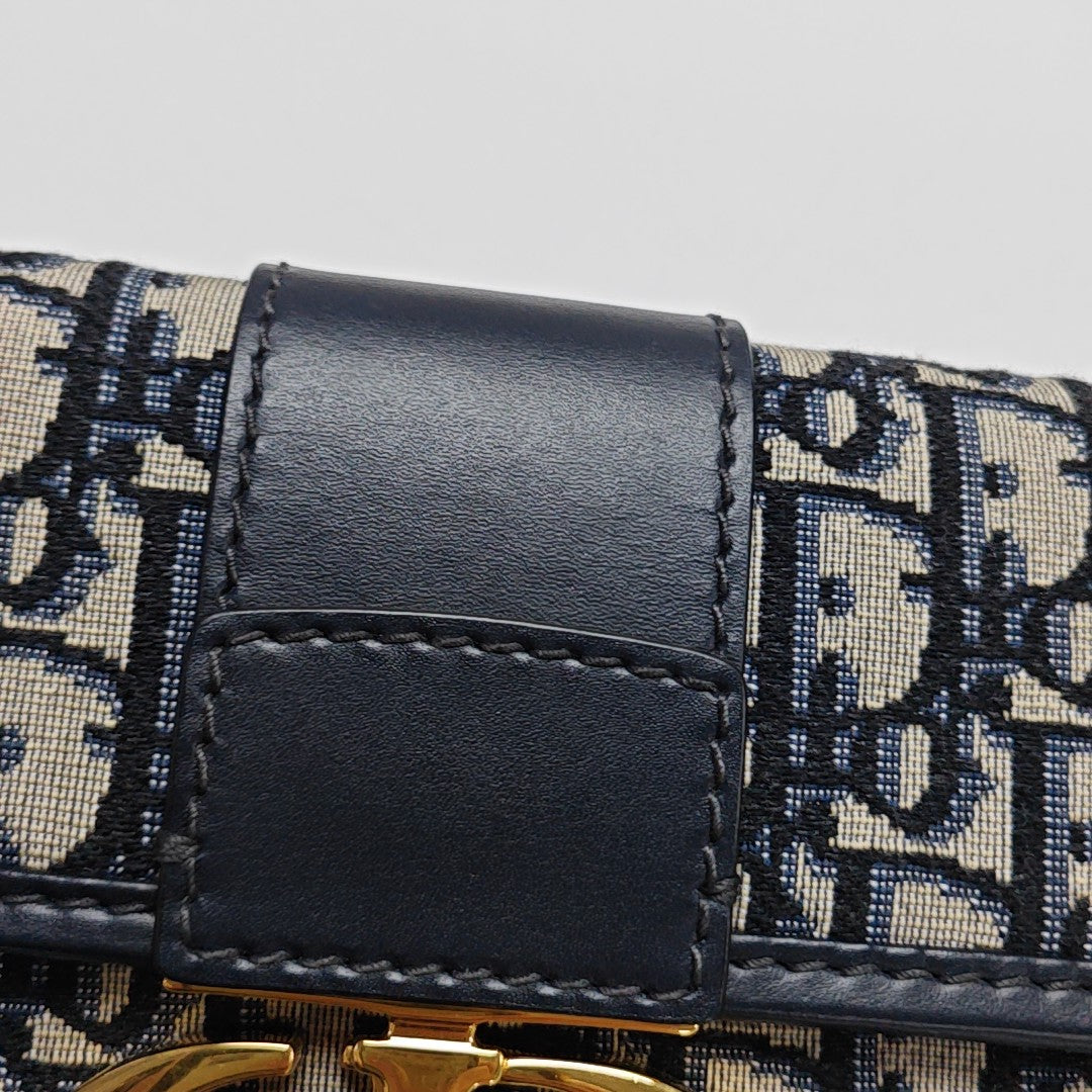 30 Montaigne Oblique Canvas Blue