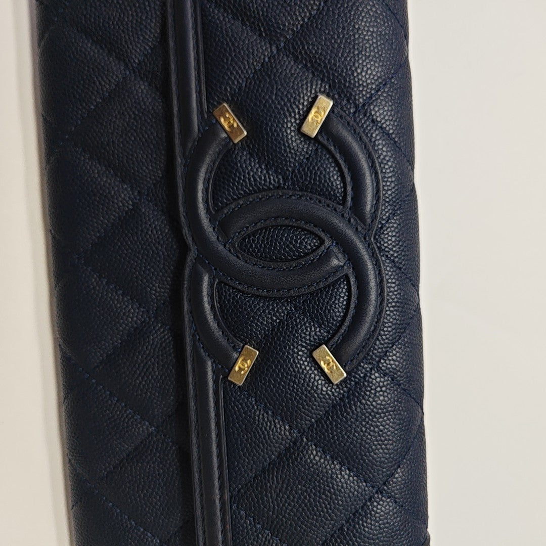 FILIGREE Medium Quilted Grained Calfskin Blue Wallet