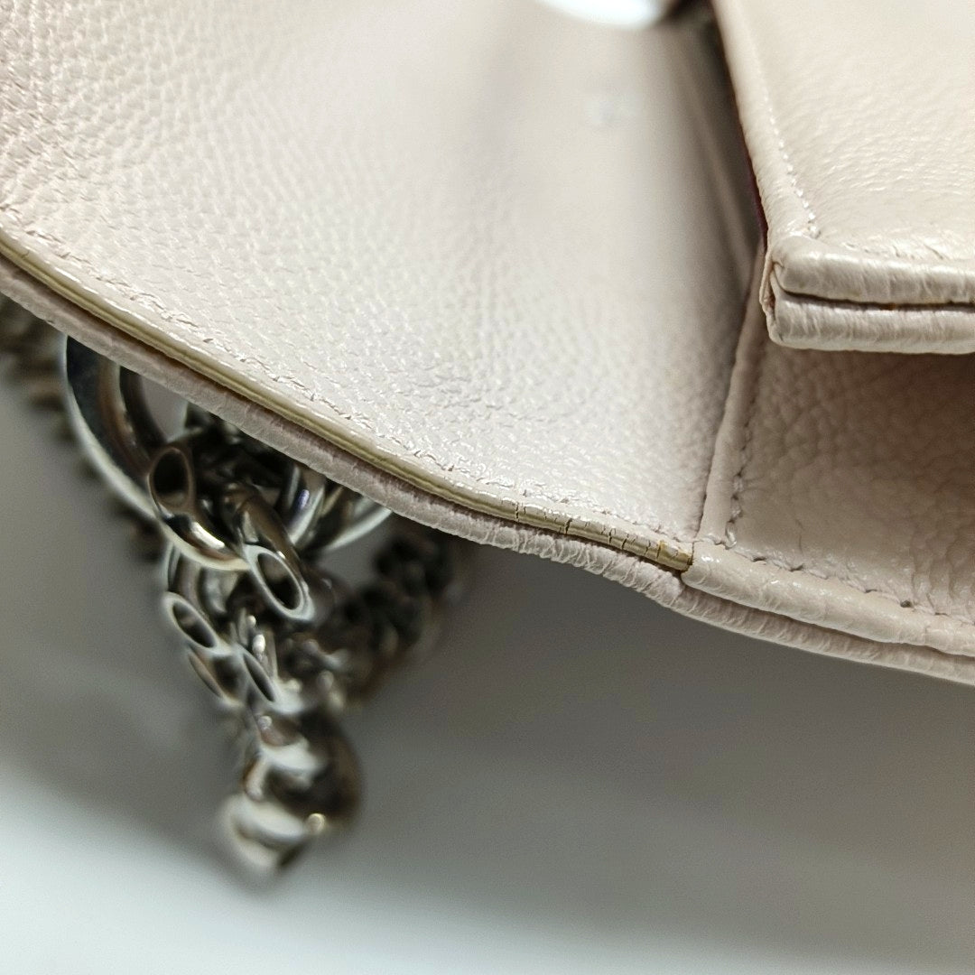 Diorama Medium Cannage Calfskin Red