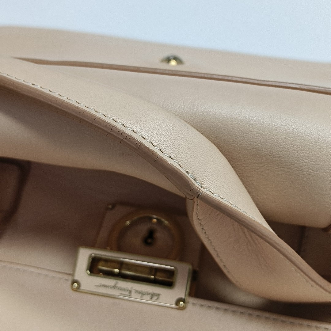 Sookie Calfskin Beige
