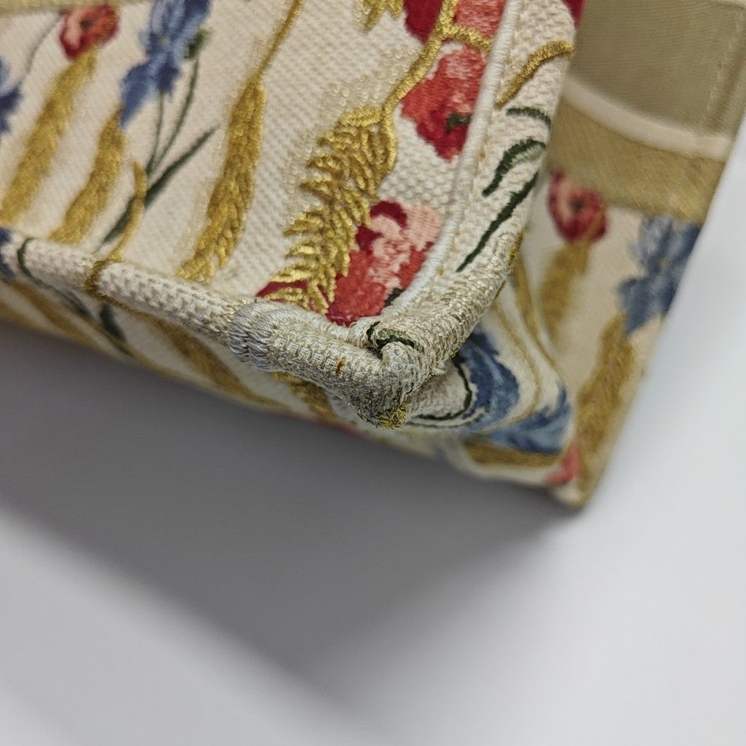 Book Tote Medium Canvas Beige
