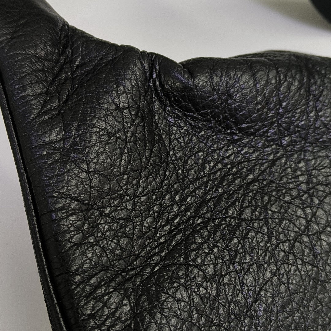 Explorer Calfskin Black