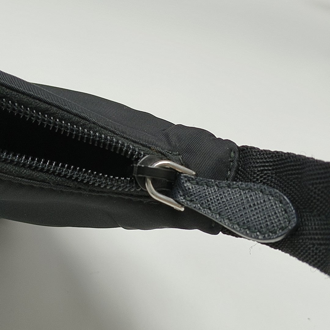 Re-Edition2000 Mini Nylon Black