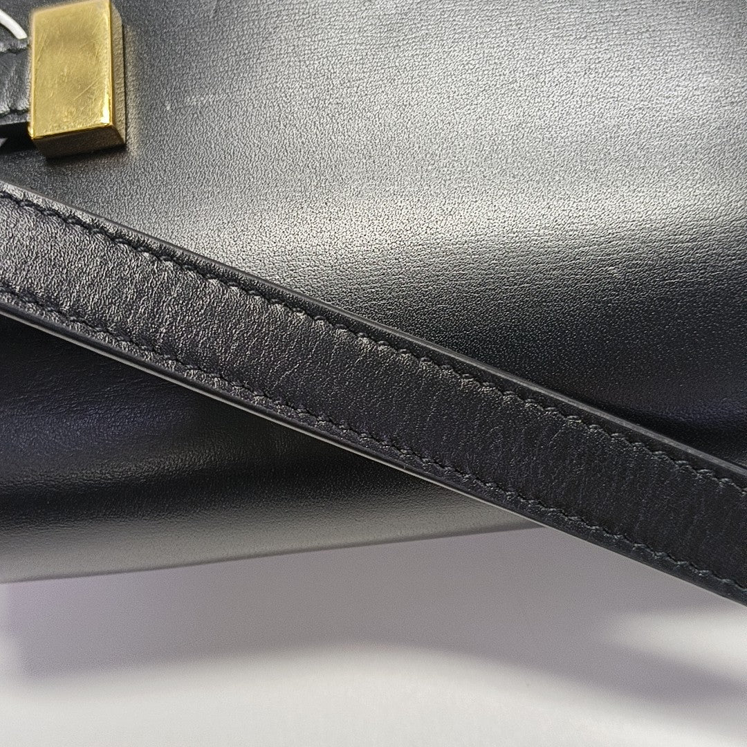 MANHATTAN Small Calfskin Black