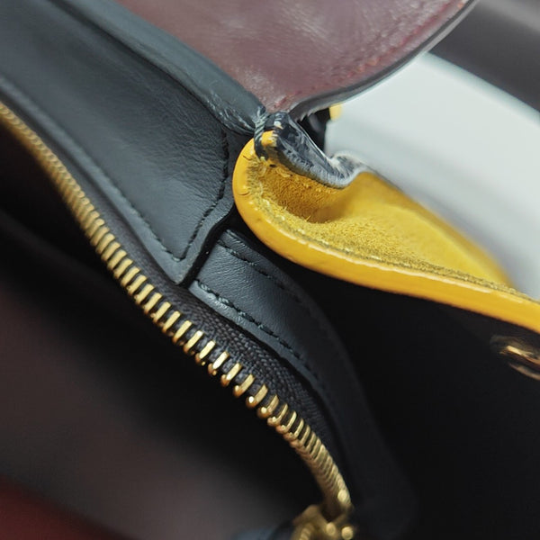 TRAPEZE Medium Calfskin Multicolor
