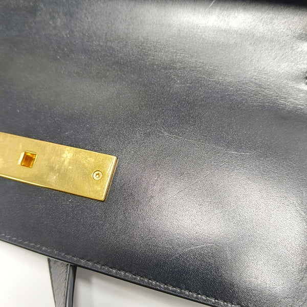 MANHATTAN Medium Calfskin Black
