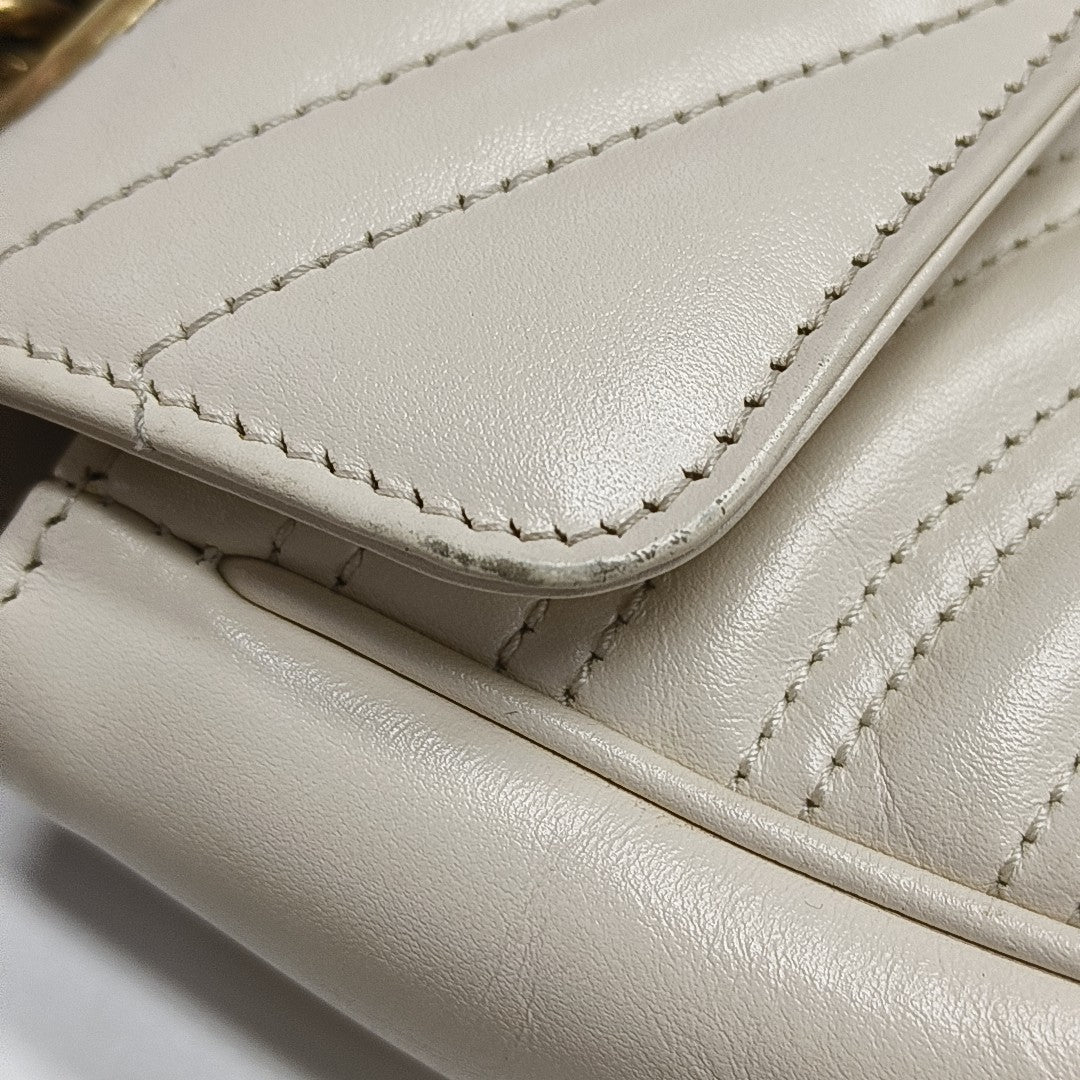 GG Marmont Medium Quilted Calfskin White