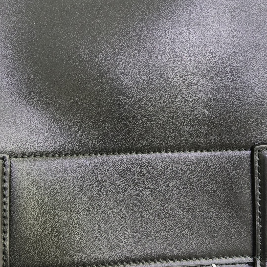 DUTY FREE North-South Calfskin Black
