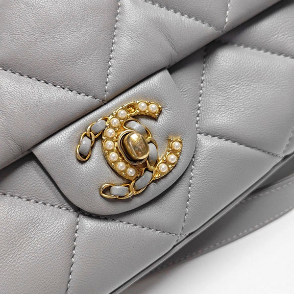CLASSIC FLAP Small Quilted Lambskin Gray