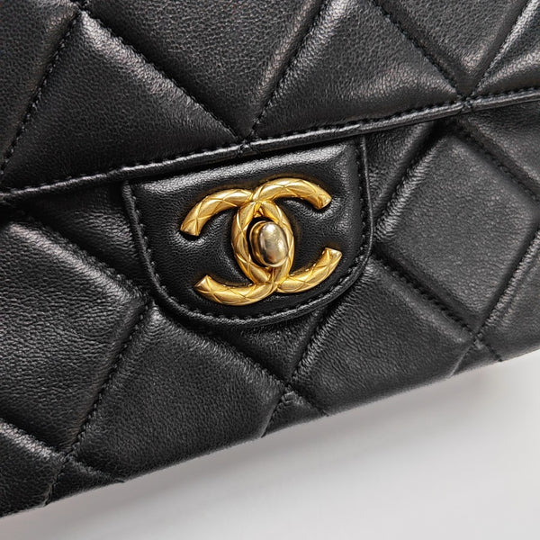 CLASSIC FLAP Mini Quilted Lambskin Black